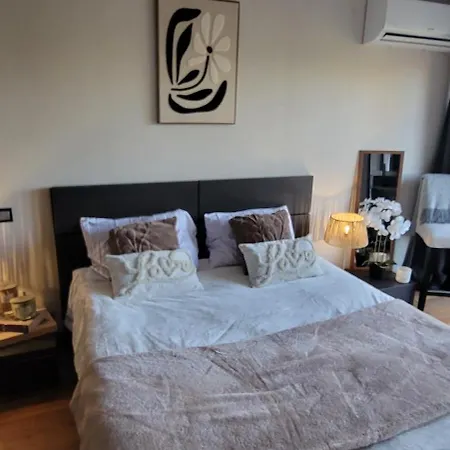 Duplex Cap アパート サロウ