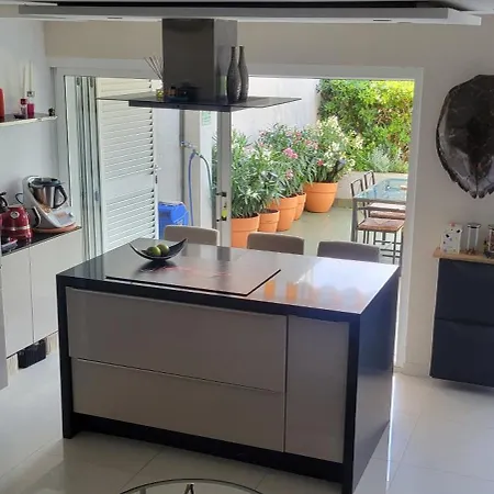 Apartment Duplex Cap