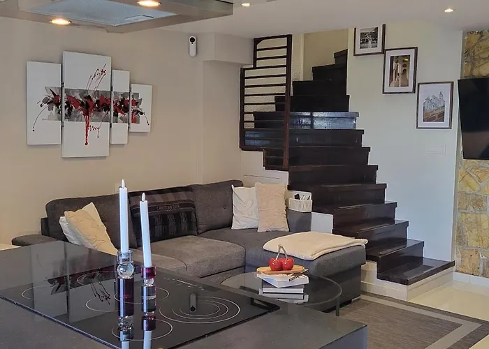 Duplex Cap アパート サロウ