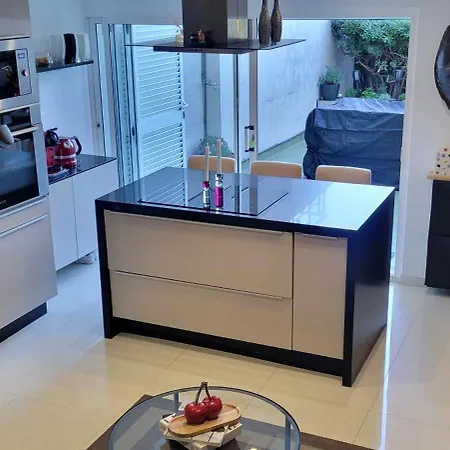 Duplex Cap Daire